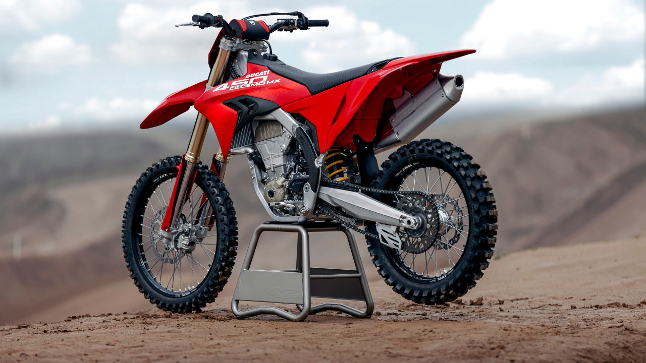 Ducati Desmo450 MX