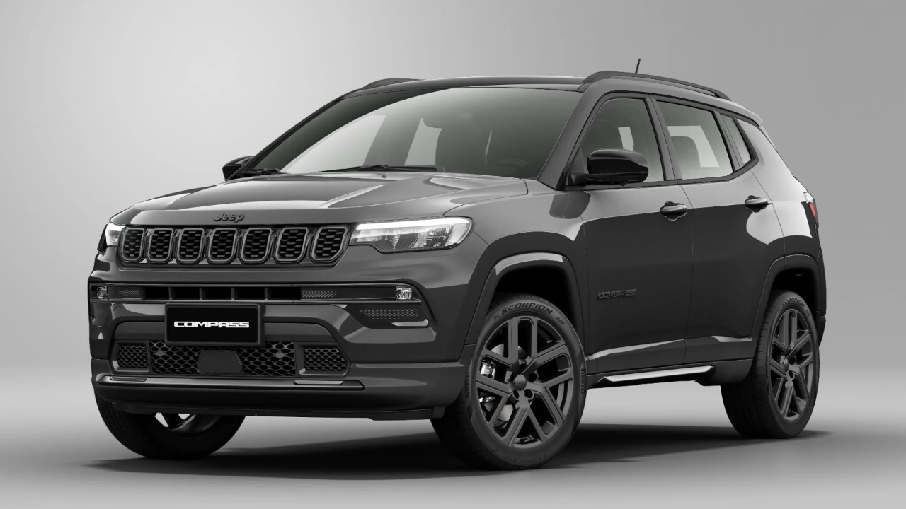 5 Best SUVs for Road Trips in India / Jeep Compass